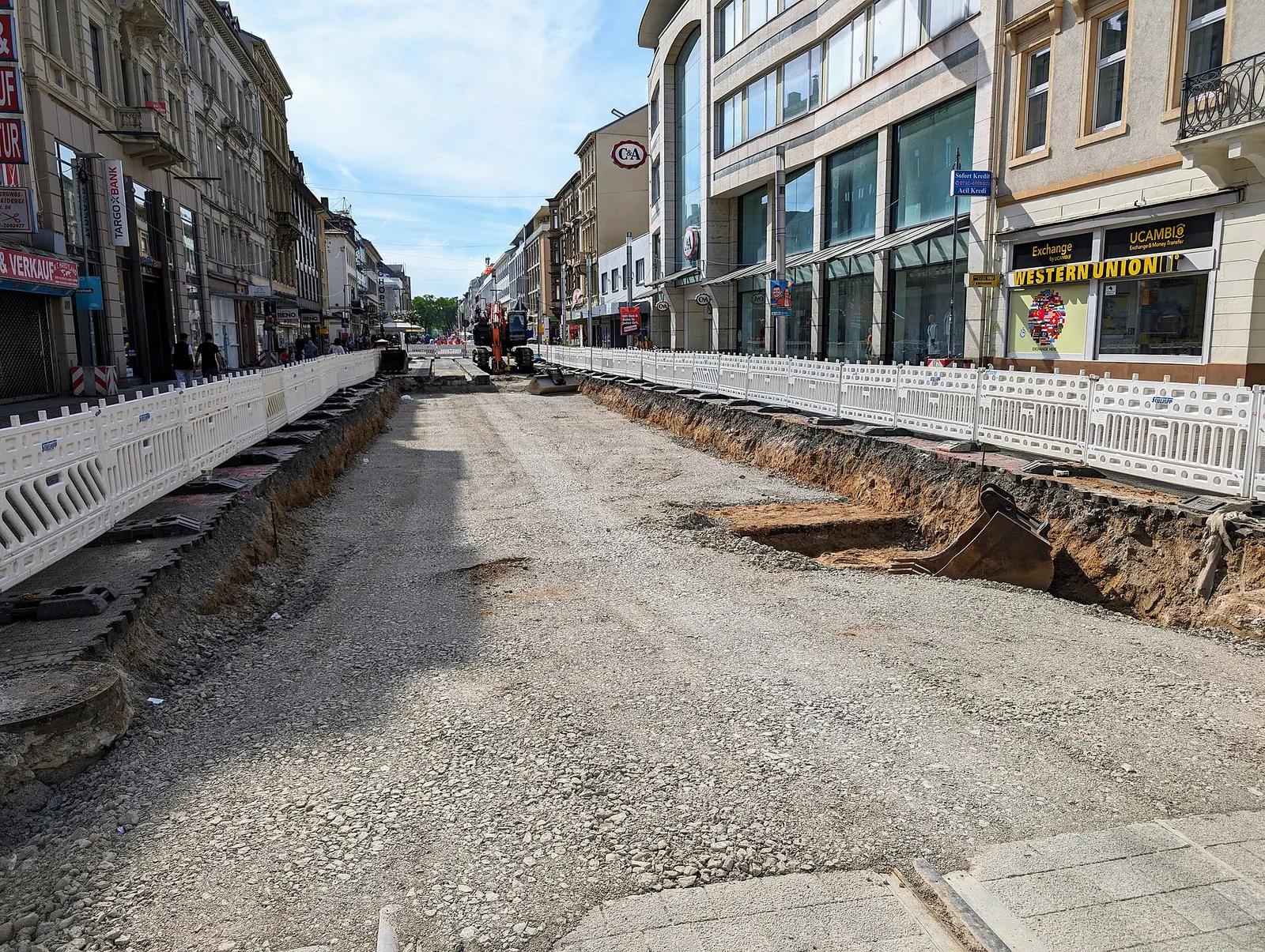 Kaiserstraße in Karlsruhe mit Fußgängerzone und gründerzeitlicher Bebauung