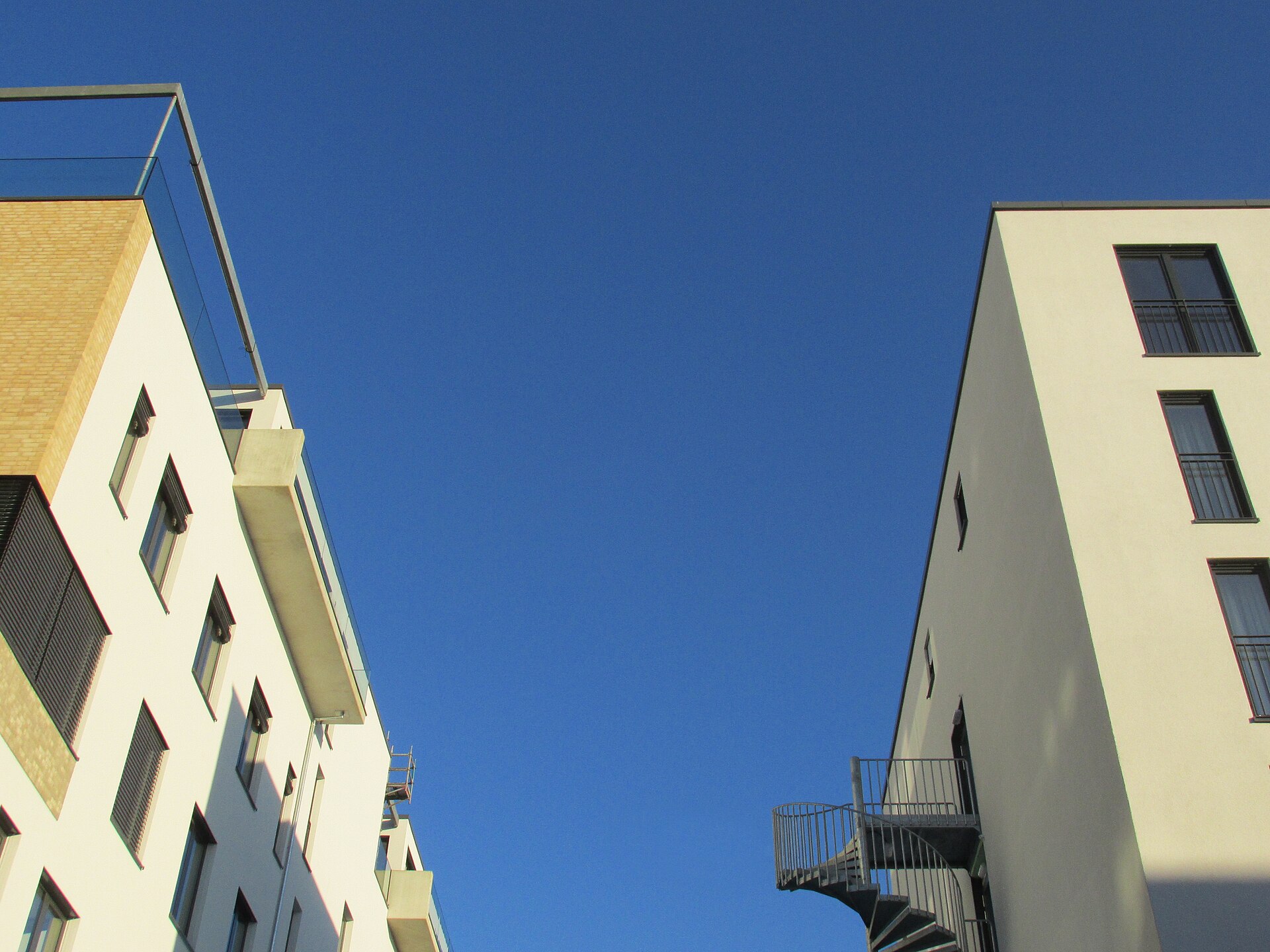 Wohnstraße in der Karlsruher Südweststadt mit gründerzeitlicher Bebauung